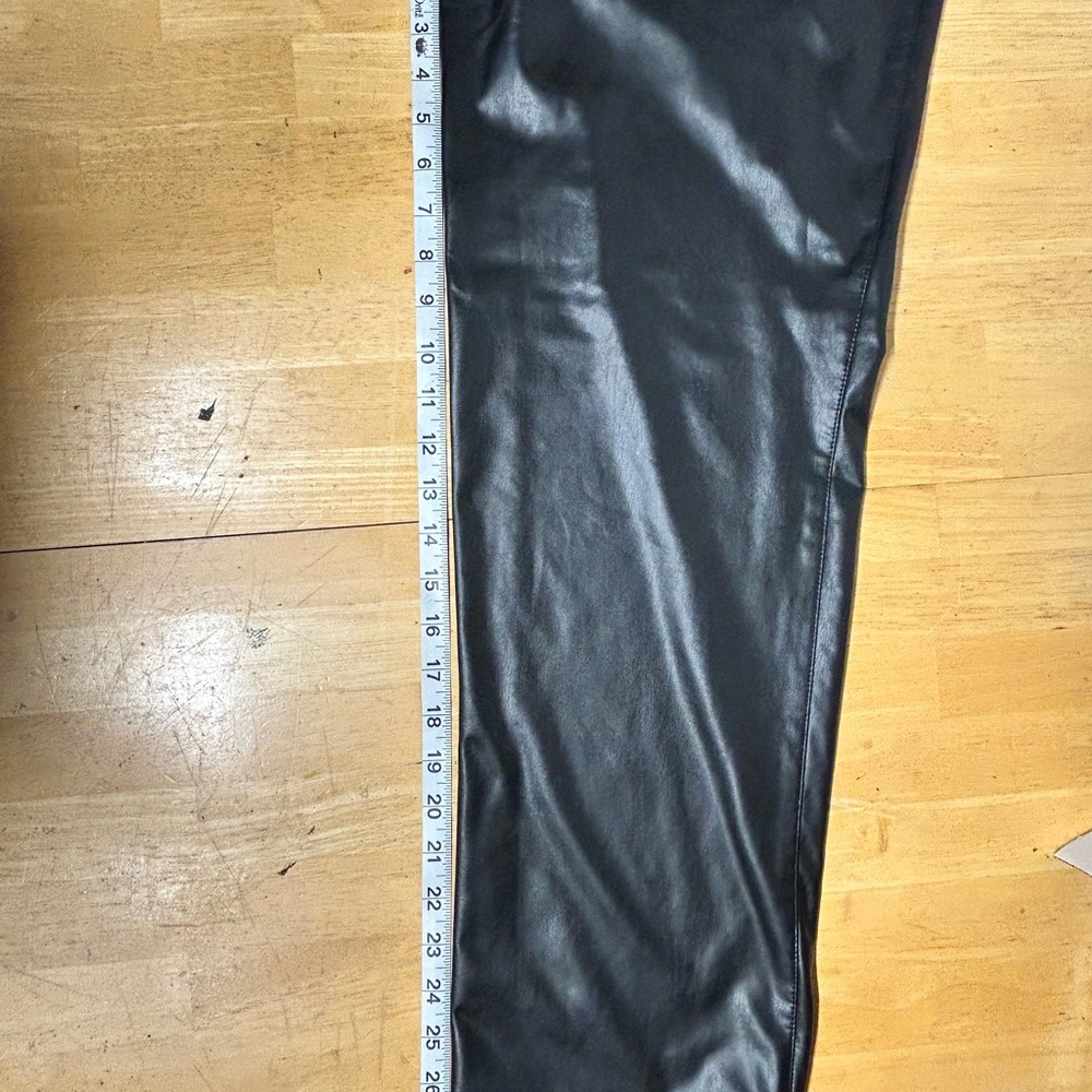 Women’s small faux leather stretch pants - Picture 6 of 9